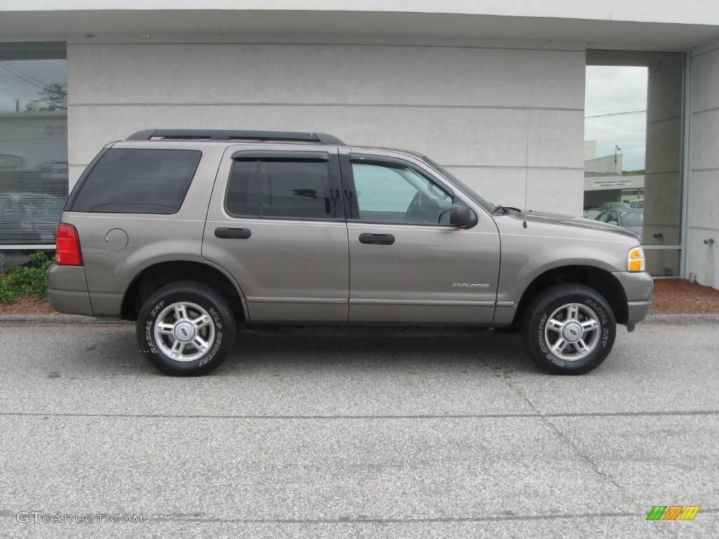 2005 Explorer XLT 4x4 - Mineral Grey Metallic / Medium Parchment photo #2