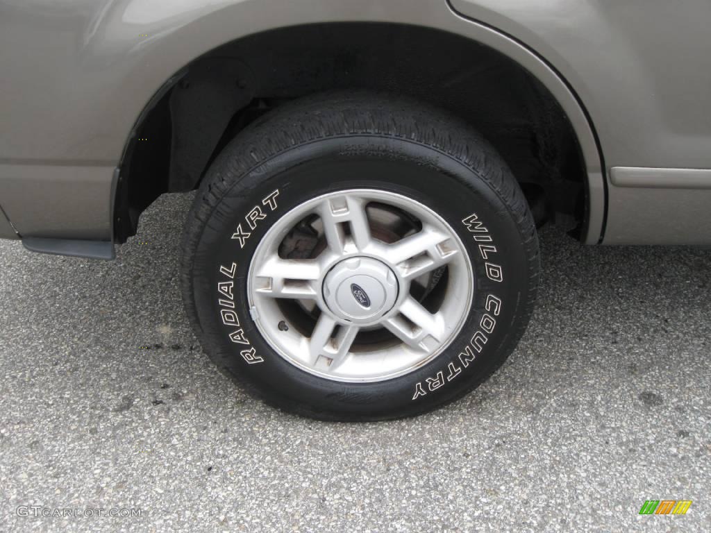 2005 Explorer XLT 4x4 - Mineral Grey Metallic / Medium Parchment photo #5