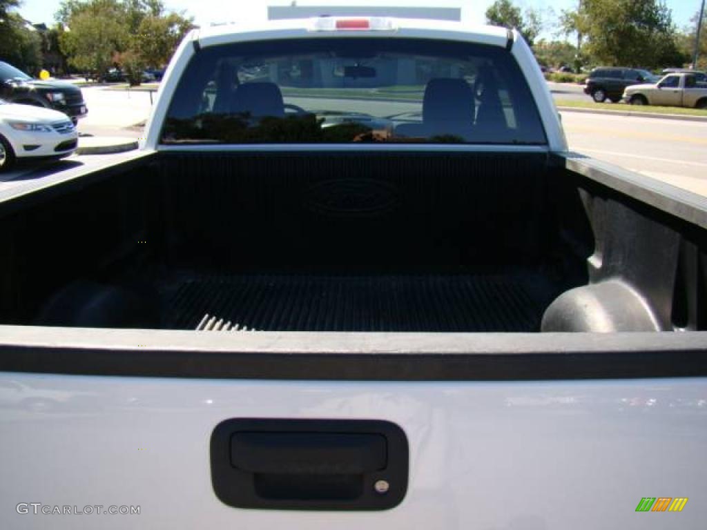 2006 F150 XLT Regular Cab - Oxford White / Medium/Dark Flint photo #9