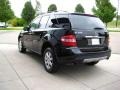 Black - ML 350 4Matic Photo No. 4