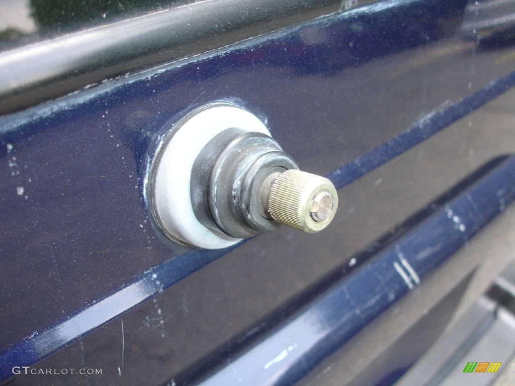 1997 Aerostar XLT - Dark Lapis Blue Metallic / Grey photo #36