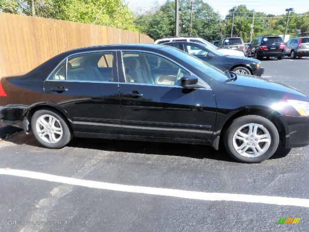 2007 Accord SE Sedan - Nighthawk Black Pearl / Ivory photo #4