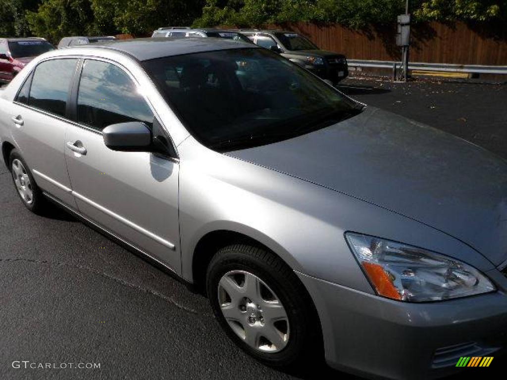 2006 Accord LX Sedan - Alabaster Silver Metallic / Gray photo #7