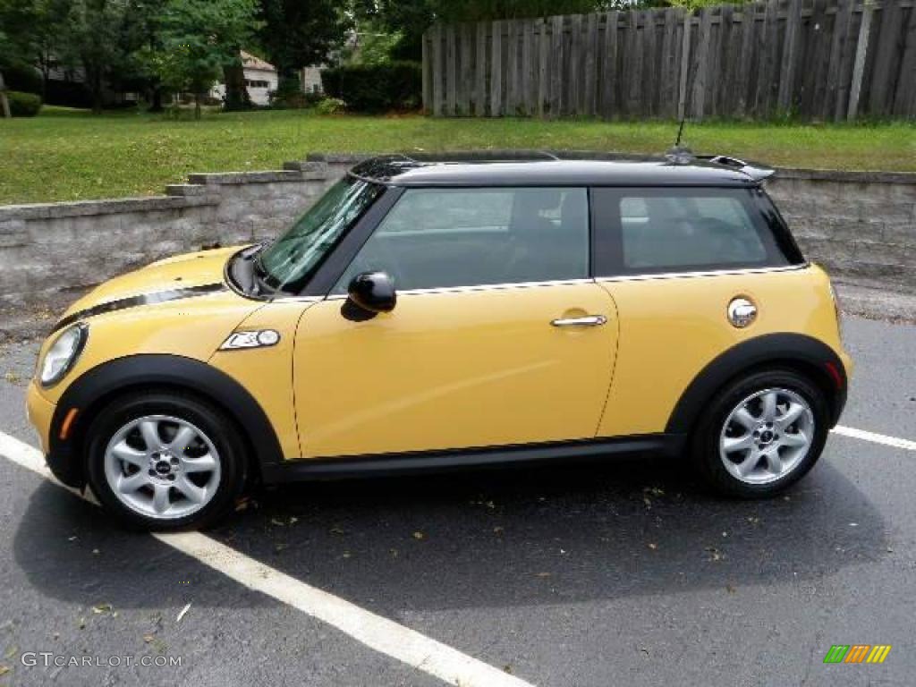 2008 Cooper S Hardtop - Mellow Yellow / Grey/Black photo #1