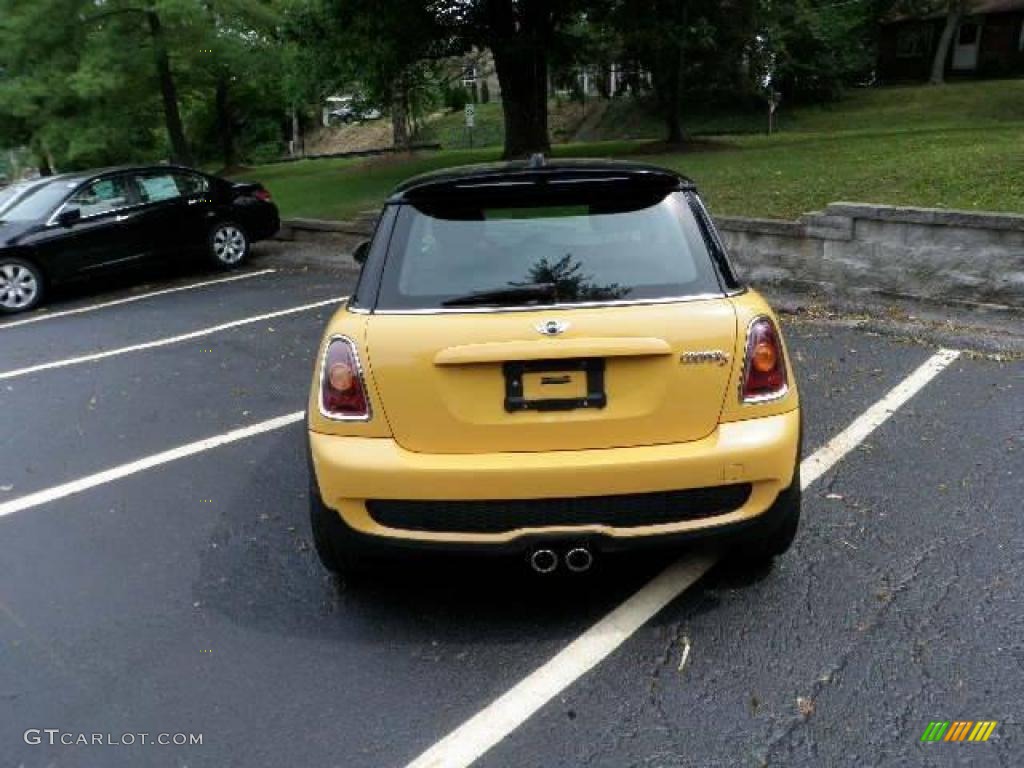 2008 Cooper S Hardtop - Mellow Yellow / Grey/Black photo #5