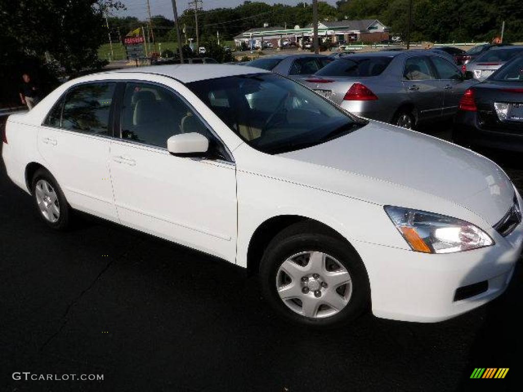 2006 Accord LX Sedan - Taffeta White / Ivory photo #1