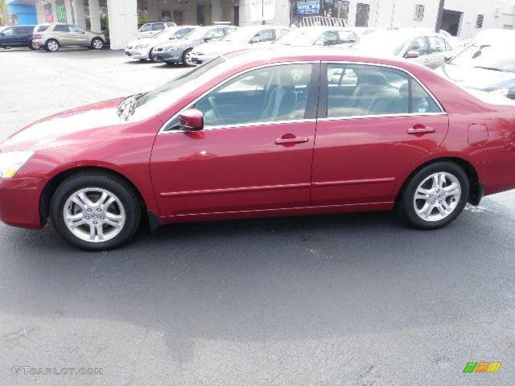 2007 Accord SE Sedan - Moroccan Red Pearl / Gray photo #1