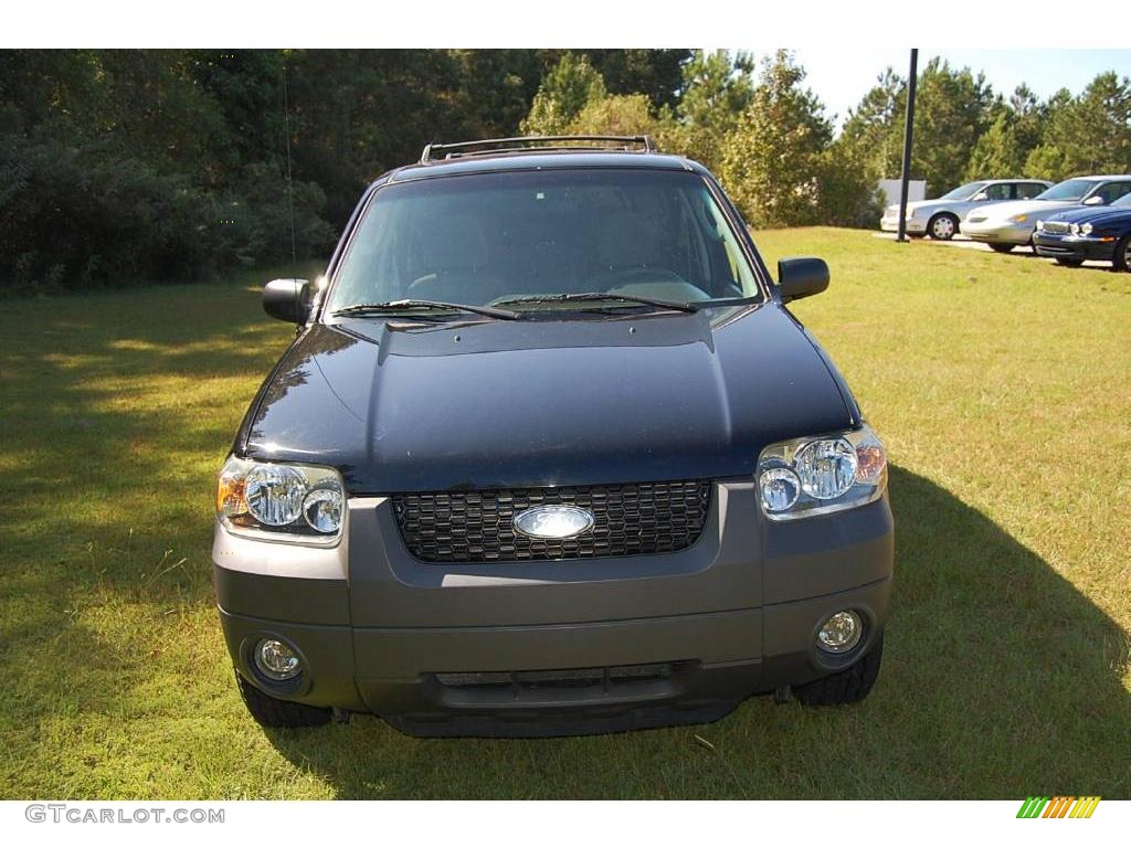 2006 Escape XLT - Black / Medium/Dark Flint photo #14