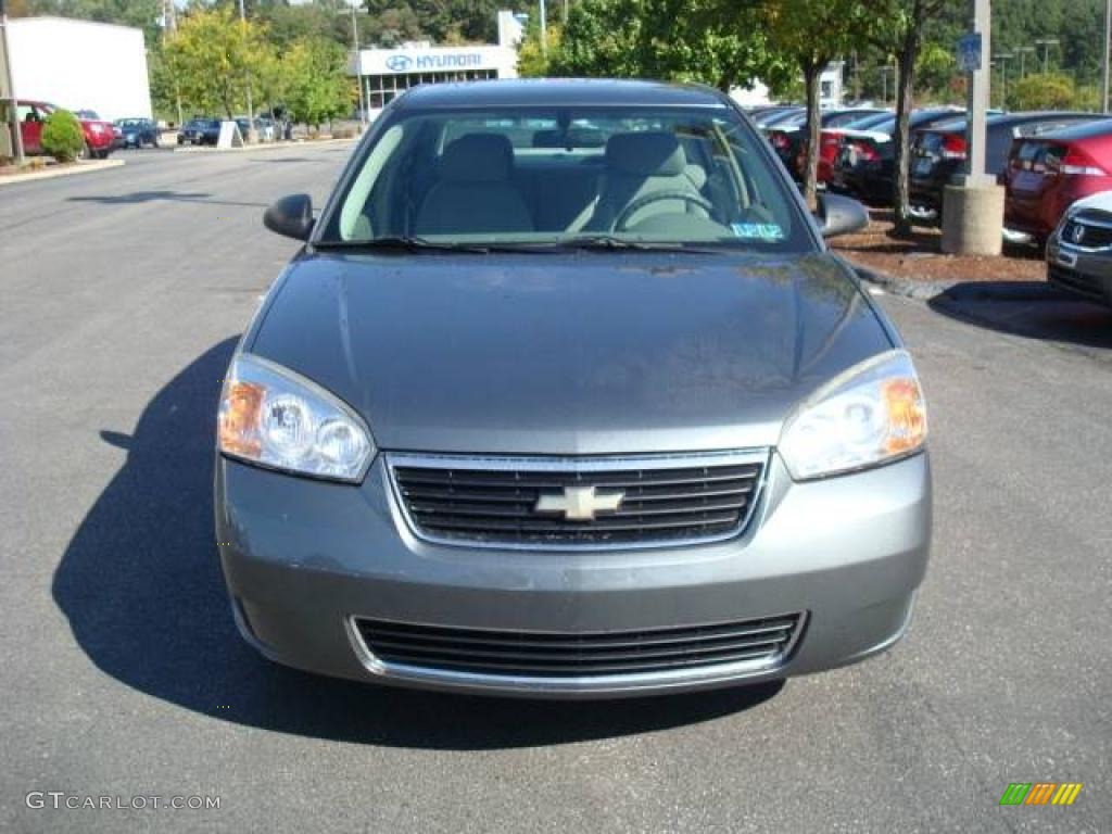 2006 Malibu LS Sedan - Medium Gray Metallic / Titanium Gray photo #6