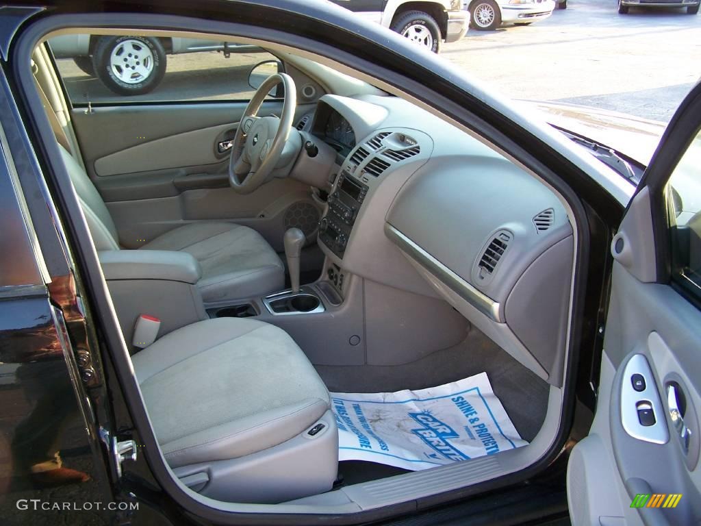 2005 Malibu Maxx LT Wagon - Black / Gray photo #7