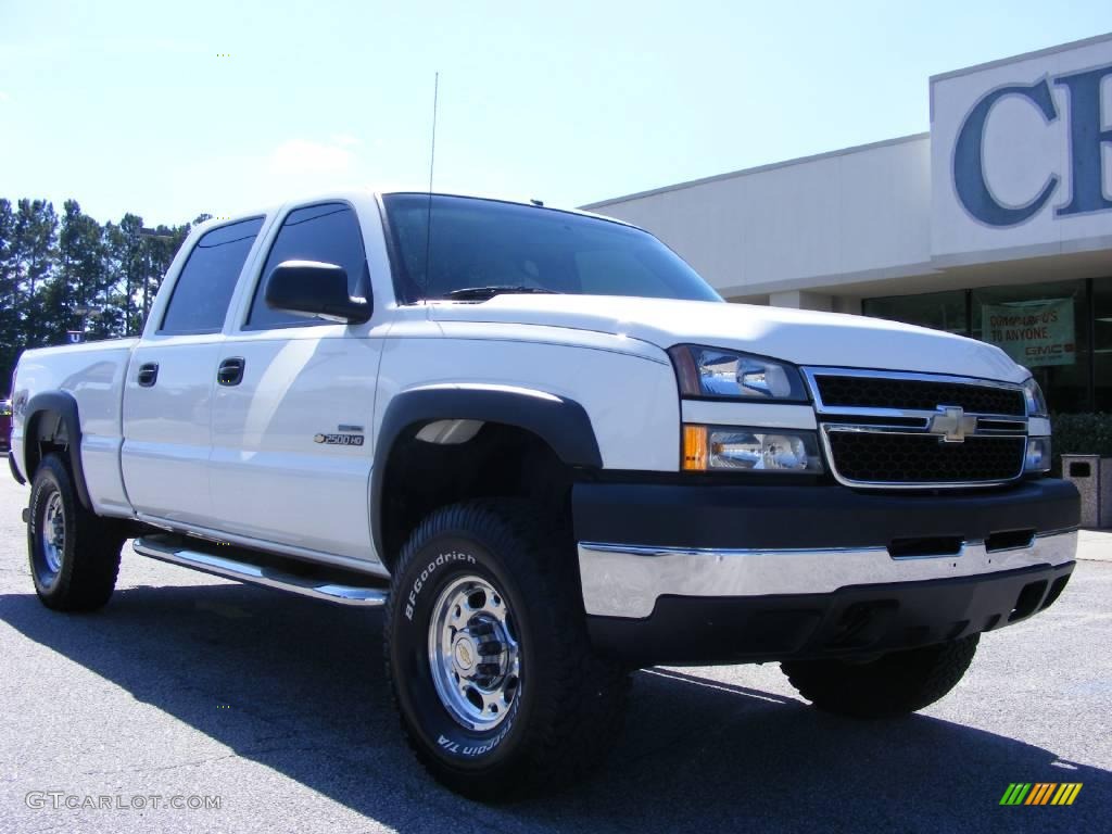 2006 Silverado 2500HD Crew Cab 4x4 - Summit White / Dark Charcoal photo #2