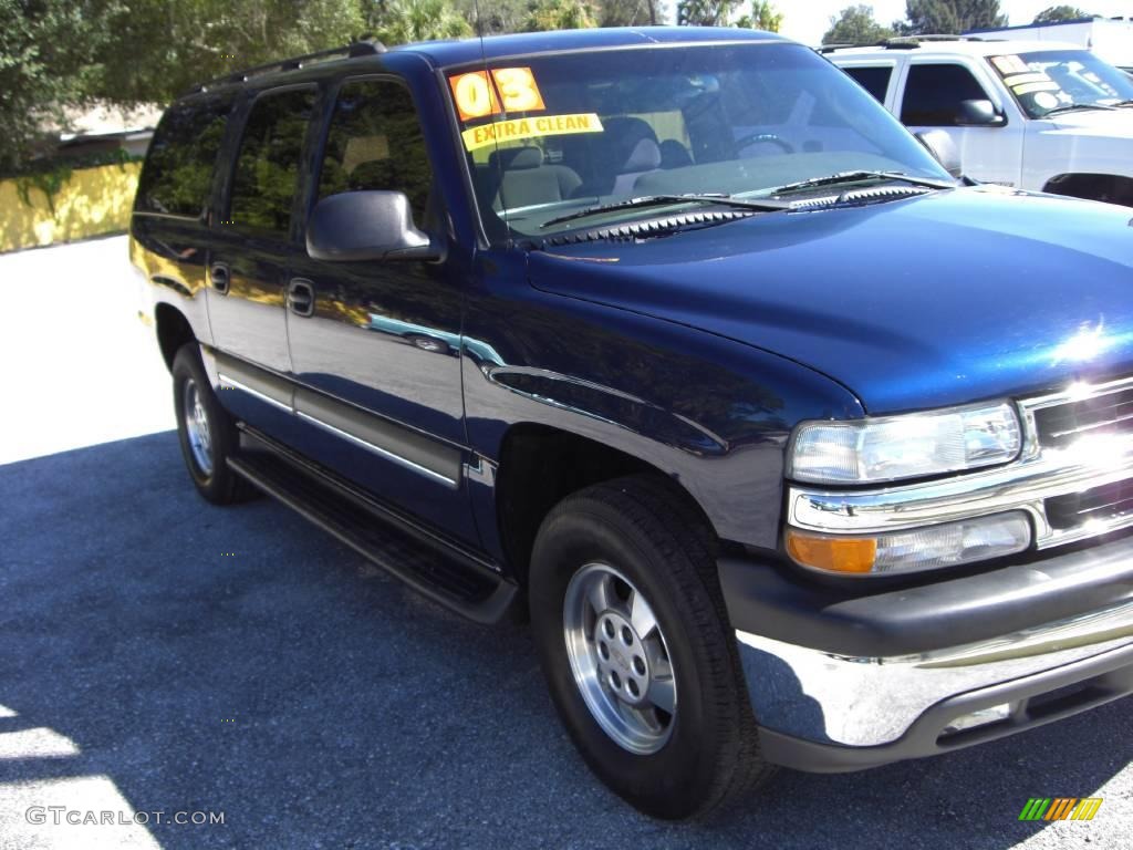 2003 Suburban 1500 LS - Indigo Blue Metallic / Gray/Dark Charcoal photo #2