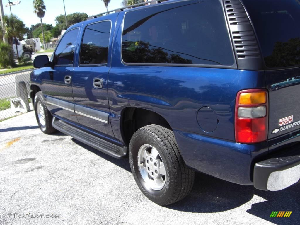 2003 Suburban 1500 LS - Indigo Blue Metallic / Gray/Dark Charcoal photo #6