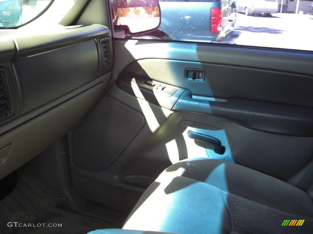 2003 Suburban 1500 LS - Indigo Blue Metallic / Gray/Dark Charcoal photo #15