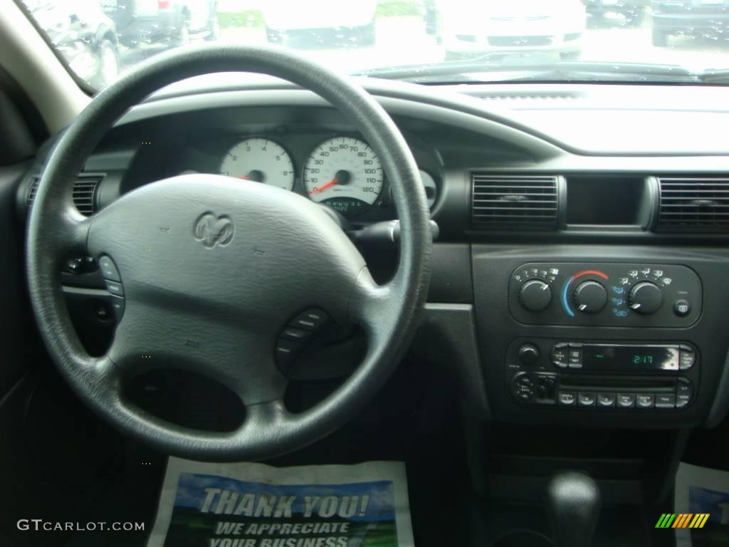 2002 Stratus SE Plus Sedan - Onyx Green Pearl / Dark Slate Gray photo #13