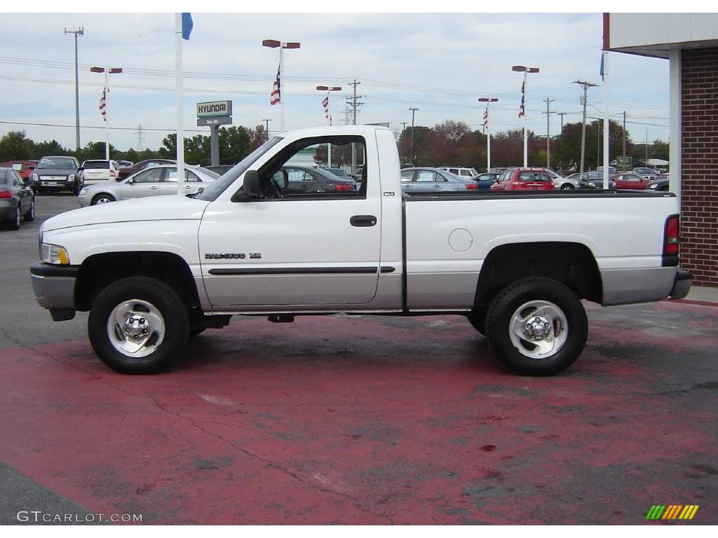 2001 Ram 1500 SLT Regular Cab 4x4 - Bright White / Agate photo #2