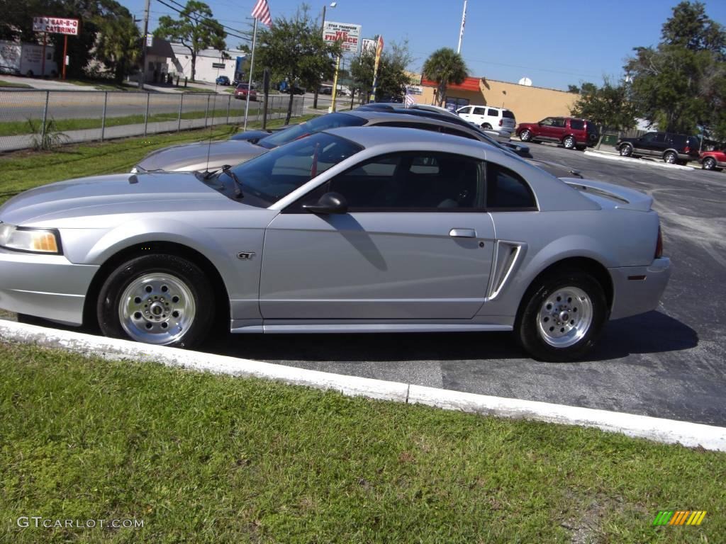 2000 Mustang GT Coupe - Silver Metallic / Medium Graphite photo #4