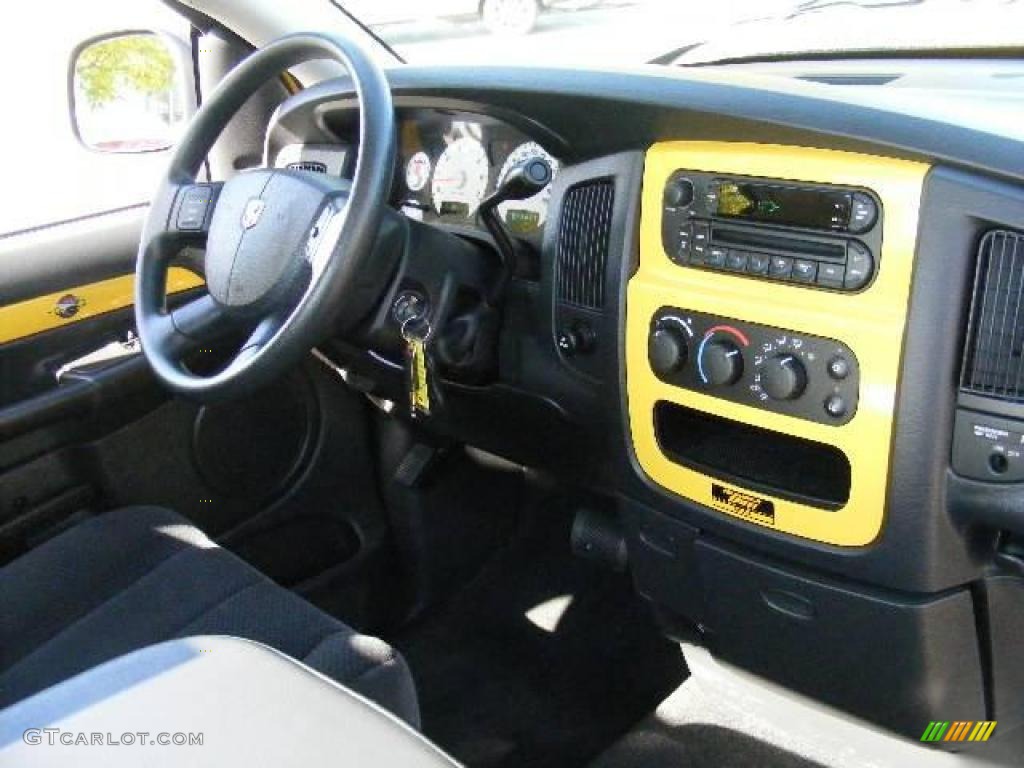 2005 Ram 1500 SLT Rumble Bee Regular Cab - Solar Yellow / Dark Slate Gray photo #14