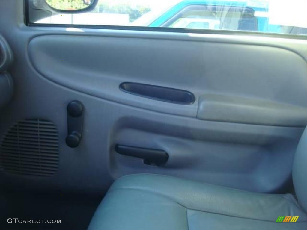1998 Ram 1500 ST Regular Cab 4x4 - Bright White / Gray photo #12
