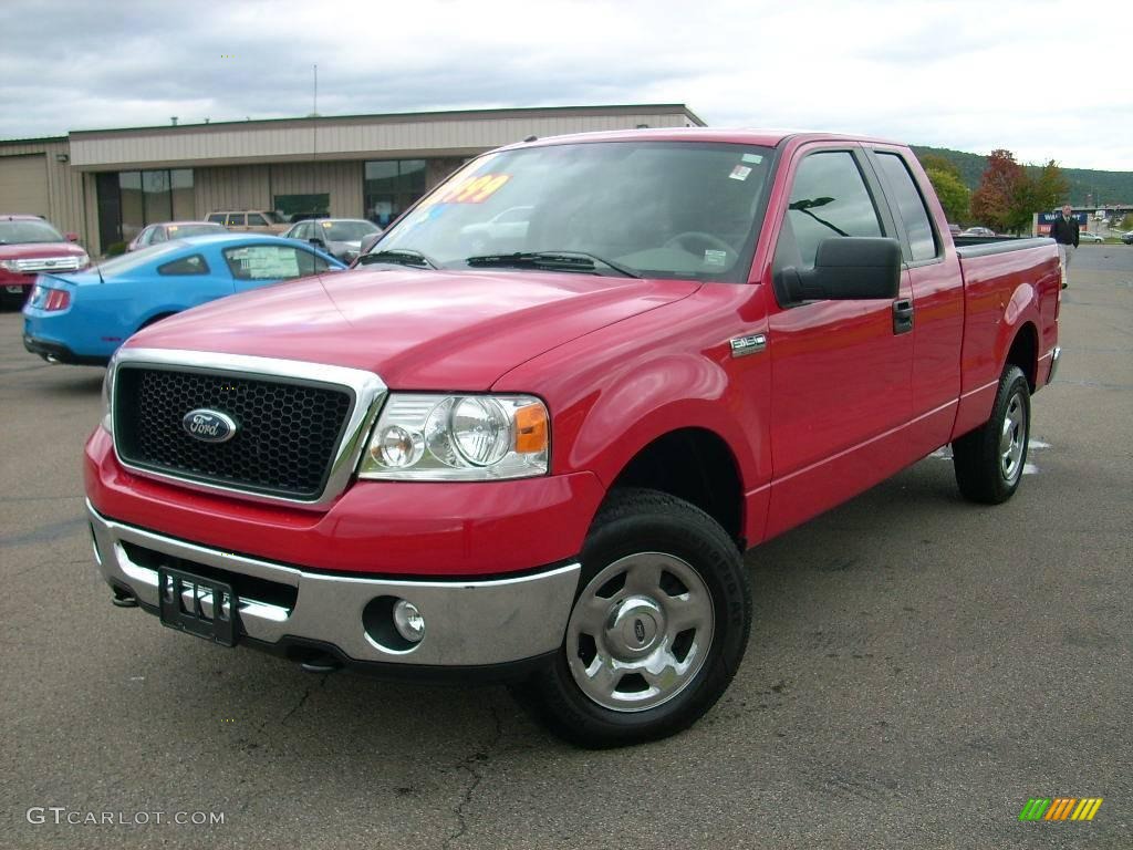 2007 F150 XLT SuperCab 4x4 - Bright Red / Medium Flint photo #1