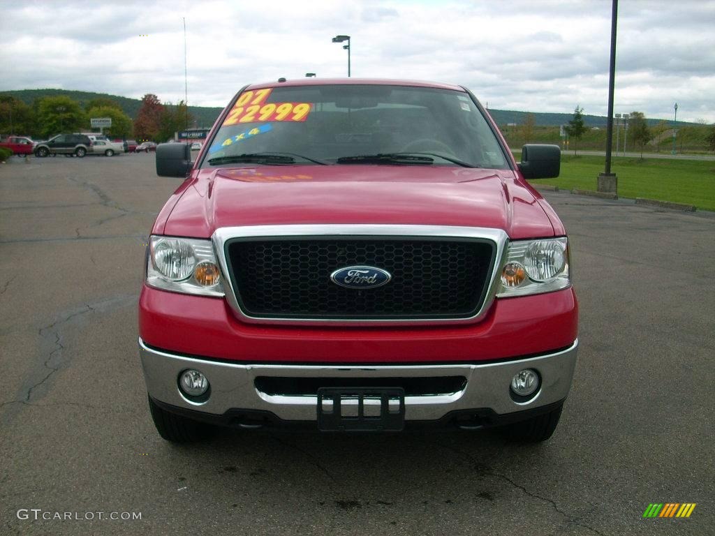 2007 F150 XLT SuperCab 4x4 - Bright Red / Medium Flint photo #2