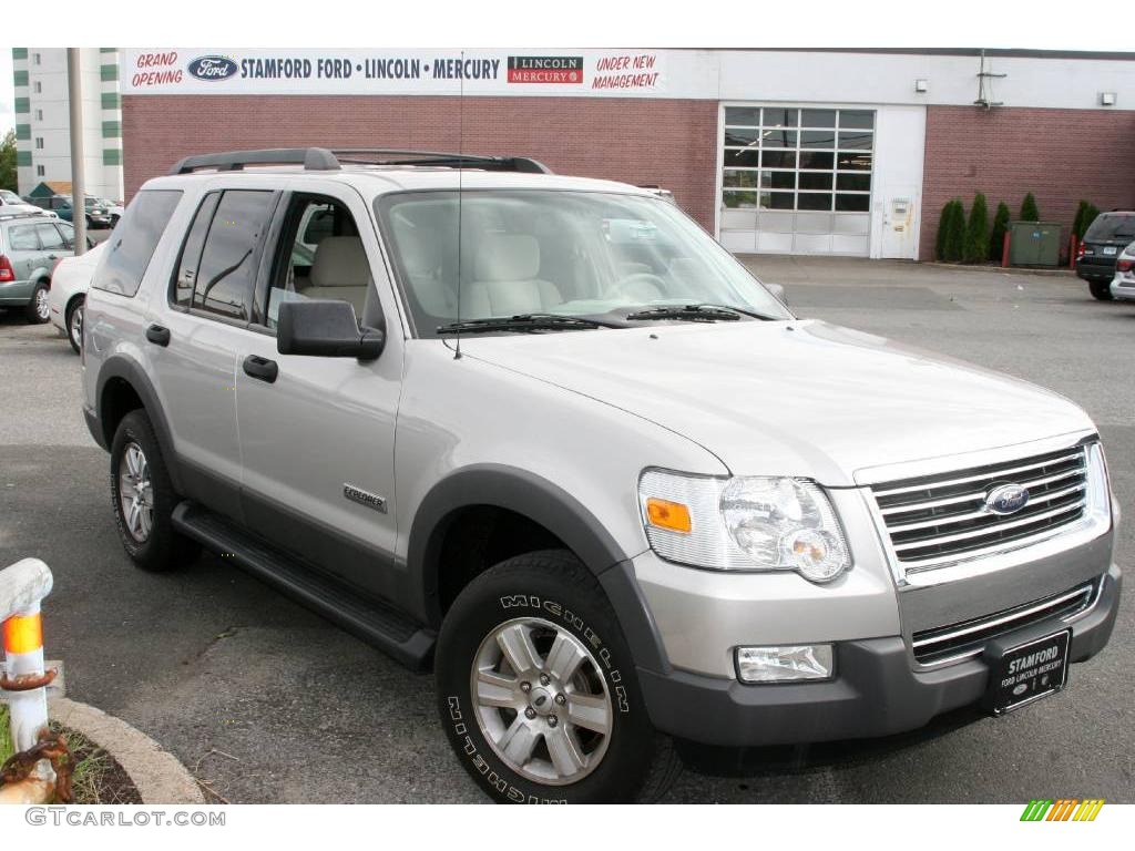 2006 Explorer XLT 4x4 - Silver Birch Metallic / Stone photo #3