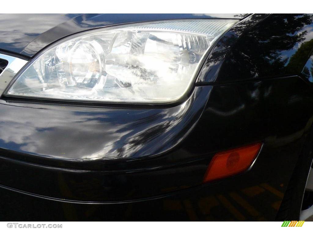 2005 Focus ZX3 S Coupe - Pitch Black / Charcoal/Charcoal photo #16