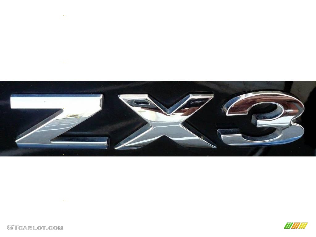 2005 Focus ZX3 S Coupe - Pitch Black / Charcoal/Charcoal photo #49