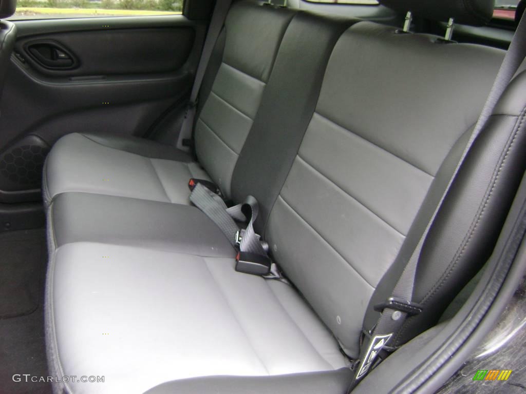 2003 Escape XLT V6 4WD - Black Clearcoat / Medium Dark Flint photo #12