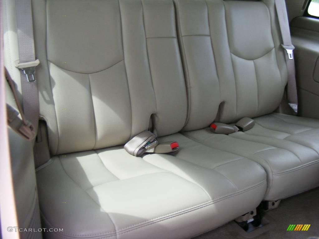 2004 Yukon SLT - Summit White / Neutral/Shale photo #32