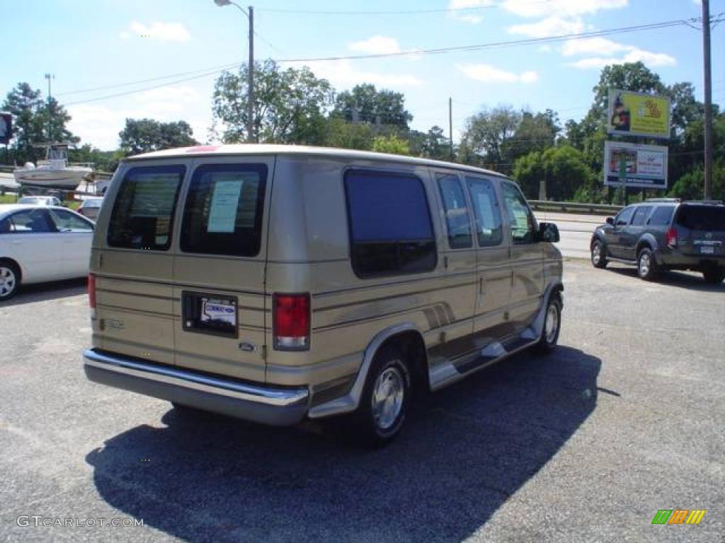 1999 E Series Van E150 Custom Passenger - Harvest Gold Metallic / Medium Parchment photo #5