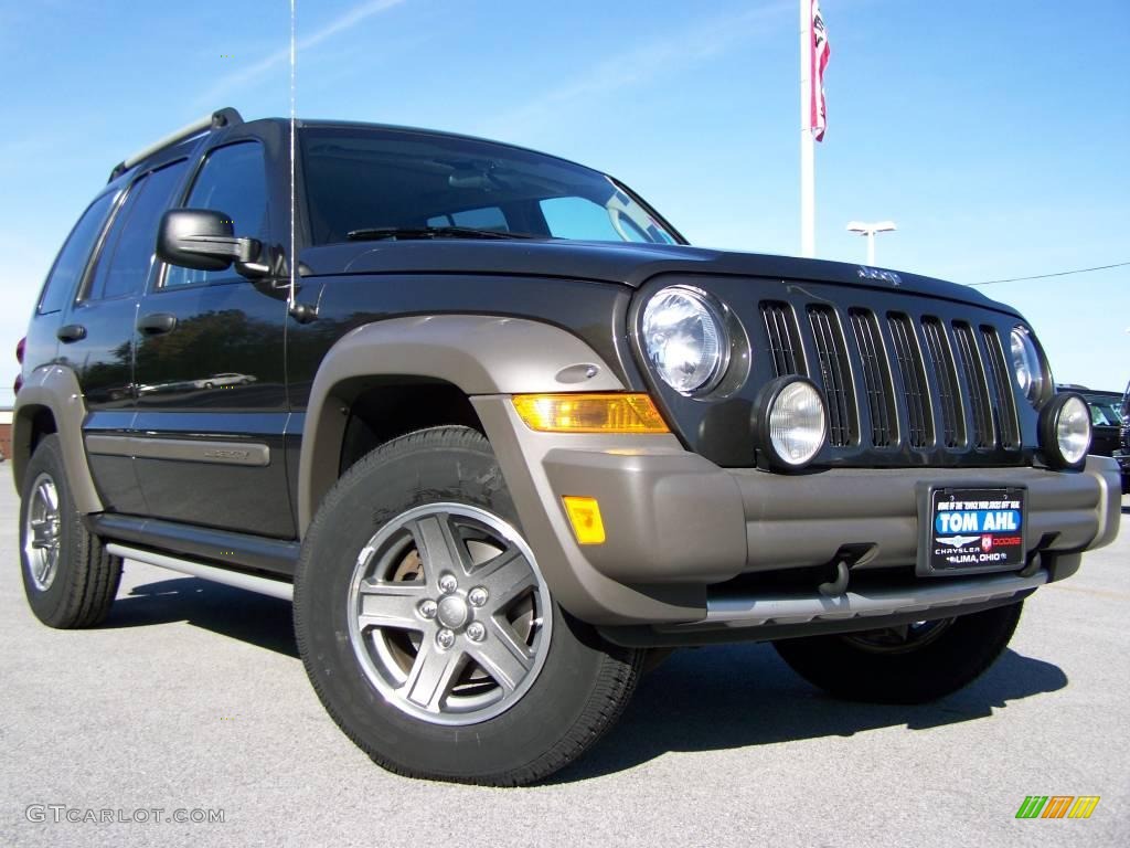 2005 Liberty Renegade 4x4 - Dark Khaki Pearl / Khaki photo #1