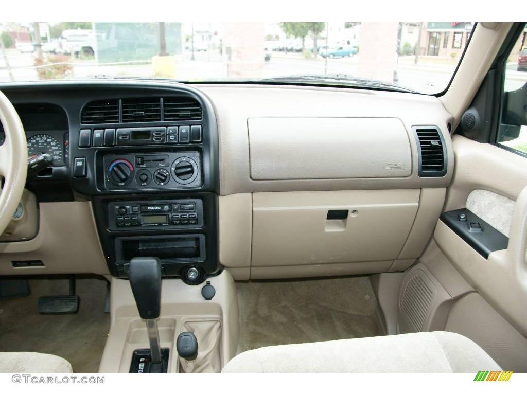 2002 Trooper LS 4x4 - Dragon Green Mica / Beige photo #15