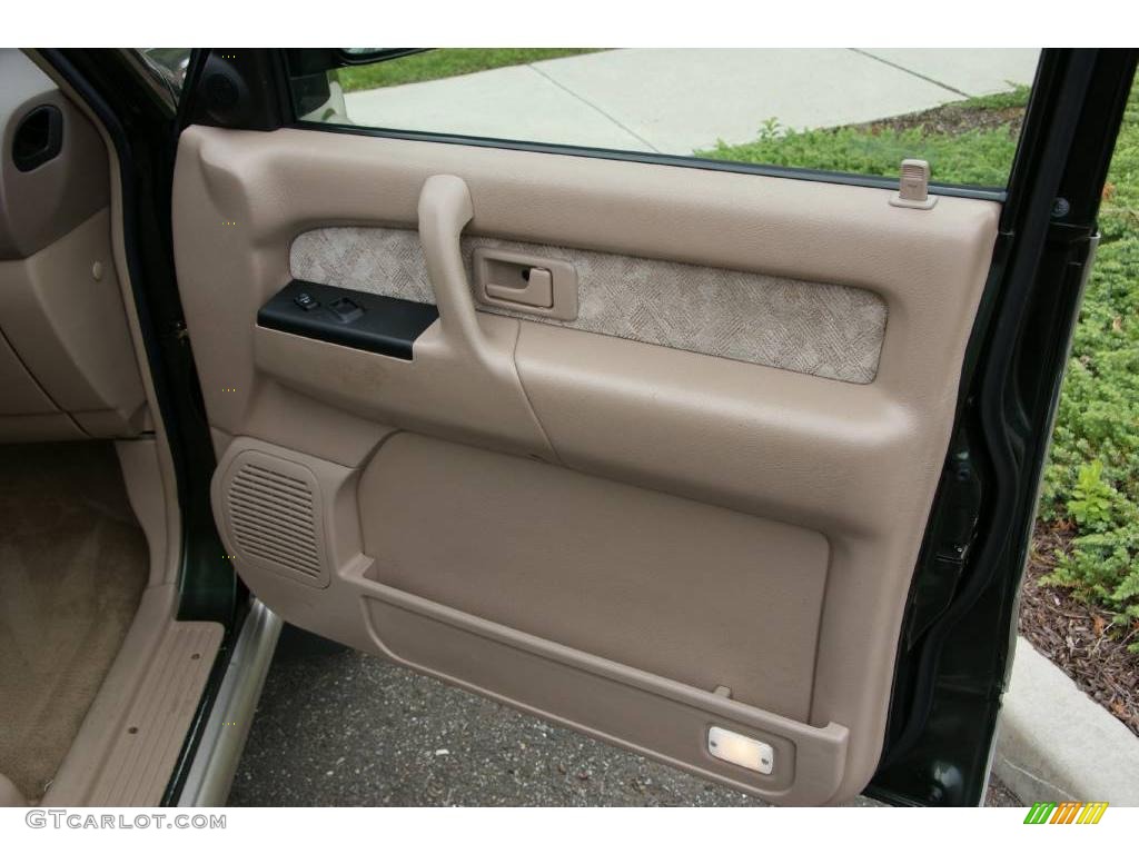 2002 Trooper LS 4x4 - Dragon Green Mica / Beige photo #18
