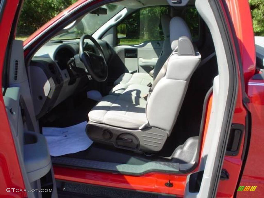 2005 F150 STX Regular Cab - Bright Red / Medium Flint Grey photo #21