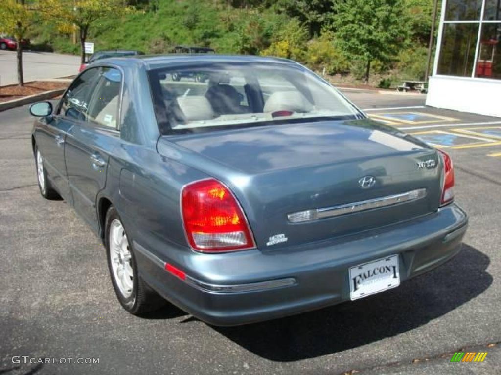 2002 XG350 Sedan - Celadon Green / Beige photo #2