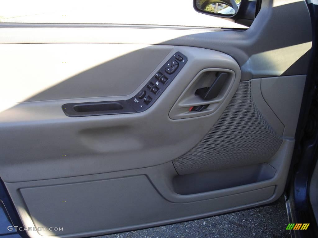 2002 Grand Cherokee Laredo 4x4 - Steel Blue Pearlcoat / Sandstone photo #24