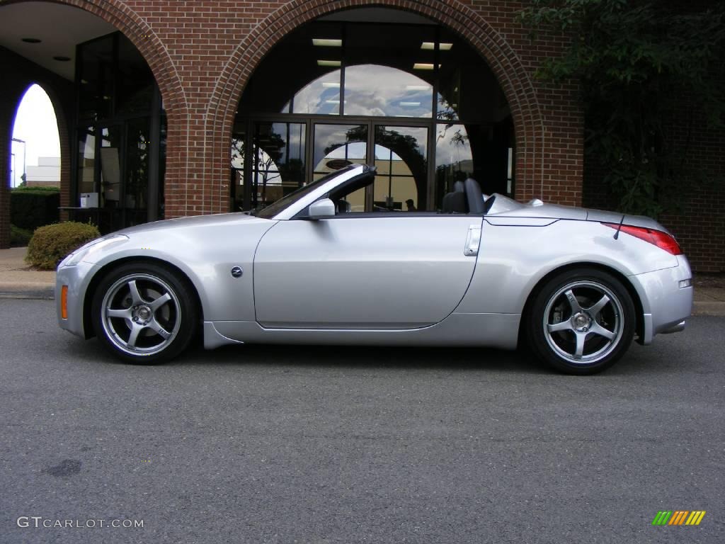 2004 350Z Enthusiast Roadster - Chrome Silver Metallic / Carbon Black photo #21