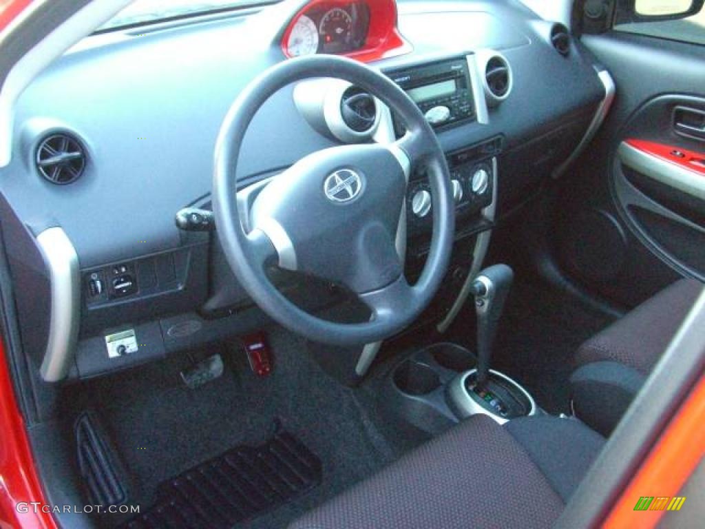 2005 xA  - Absolutely Red / Dark Charcoal photo #36