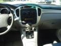 2004 Super White Toyota Highlander V6  photo #7