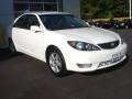 2005 Super White Toyota Camry SE  photo #7