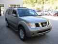 Granite Metallic - Pathfinder LE 4x4 Photo No. 5