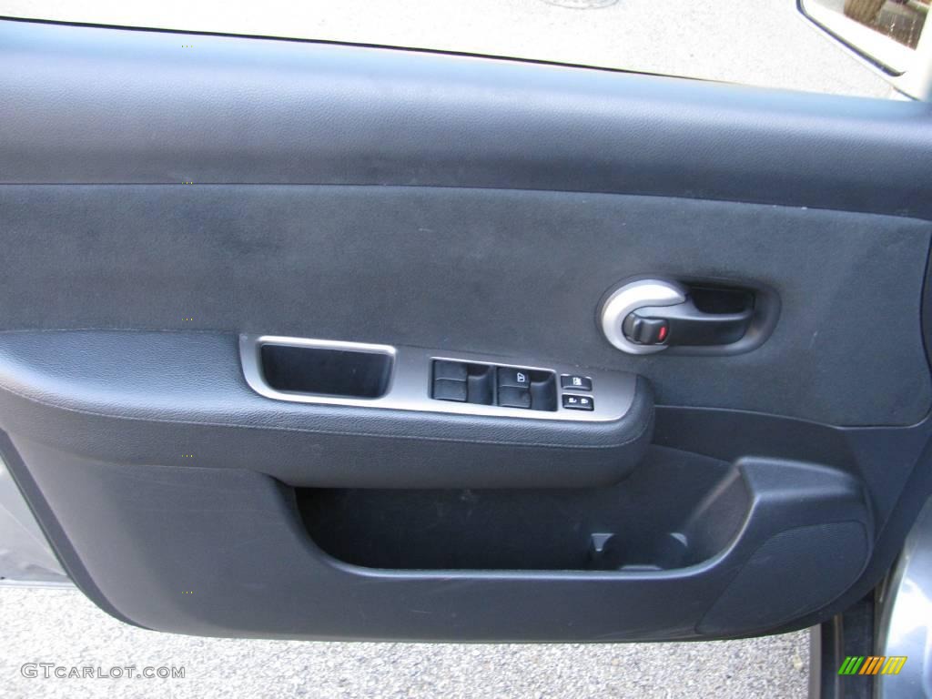 2008 Versa 1.8 S Hatchback - Magnetic Gray / Charcoal photo #6