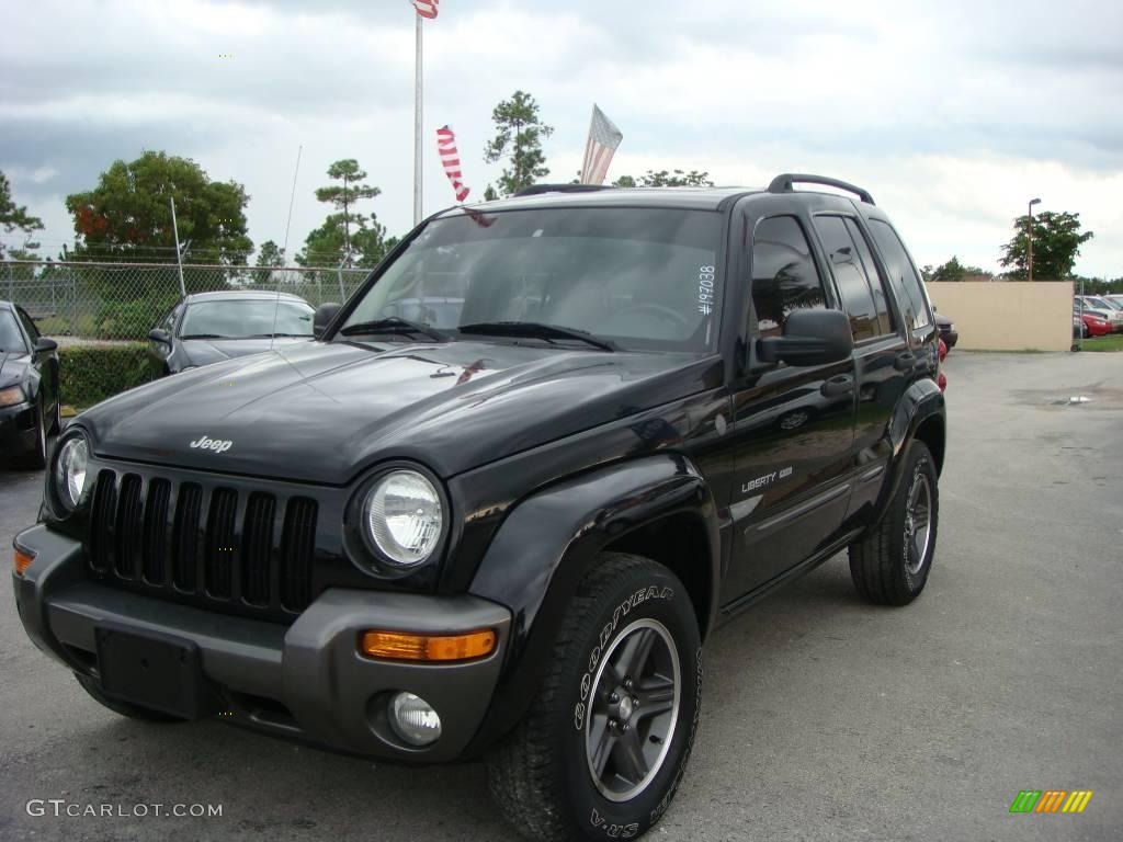 2004 Liberty Sport 4x4 Columbia Edition - Black Clearcoat / Light Taupe/Dark Slate Gray photo #7