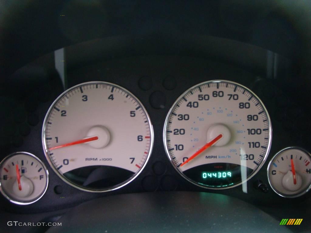 2004 Liberty Sport 4x4 Columbia Edition - Black Clearcoat / Light Taupe/Dark Slate Gray photo #18