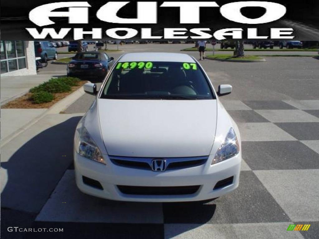 2007 Accord SE Sedan - Taffeta White / Ivory photo #2