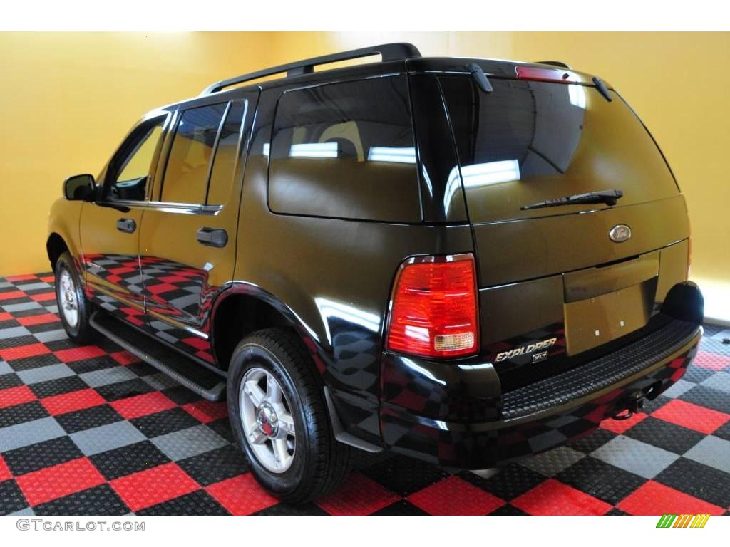 2004 Explorer XLT 4x4 - Black / Graphite photo #4