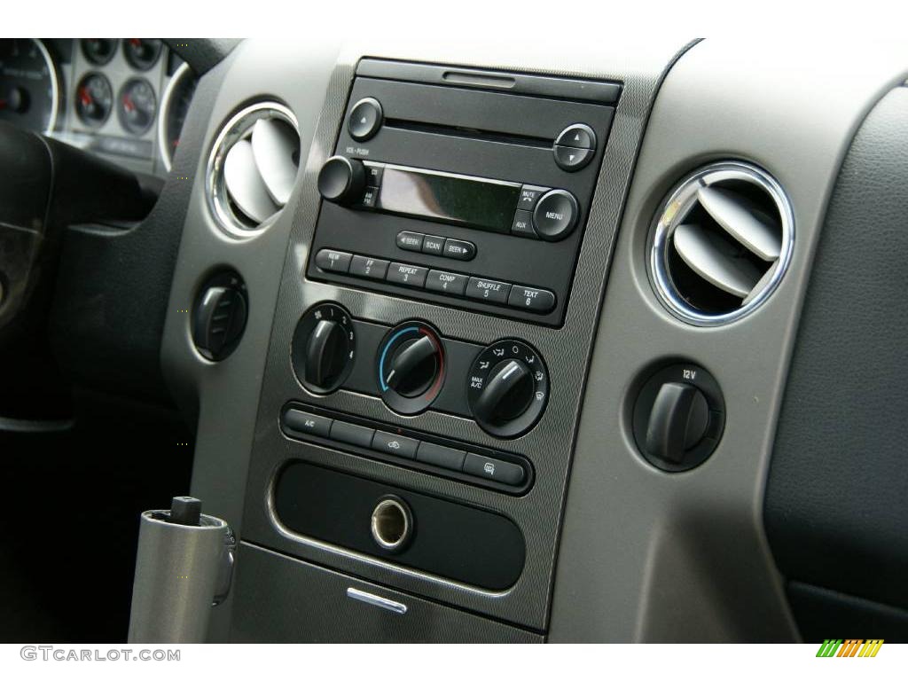 2005 F150 FX4 SuperCab 4x4 - Bright Red / Medium Flint/Dark Flint Grey photo #20