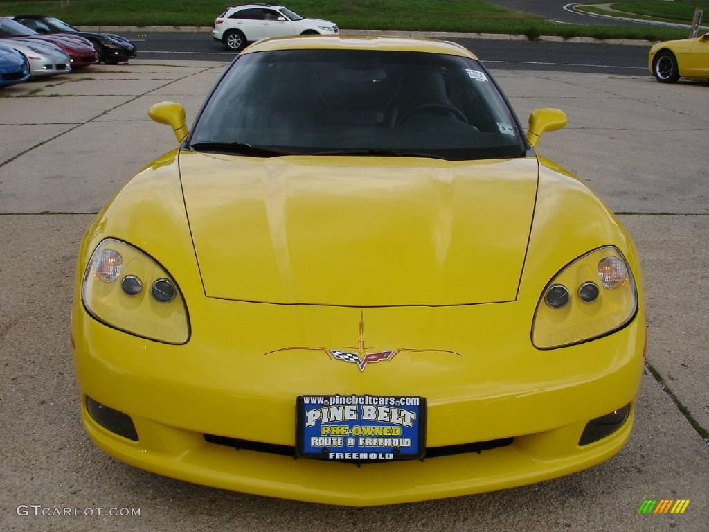 2005 Corvette Coupe - Millenium Yellow / Ebony photo #2