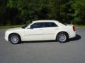 Cool Vanilla White - 300 Touring Photo No. 8